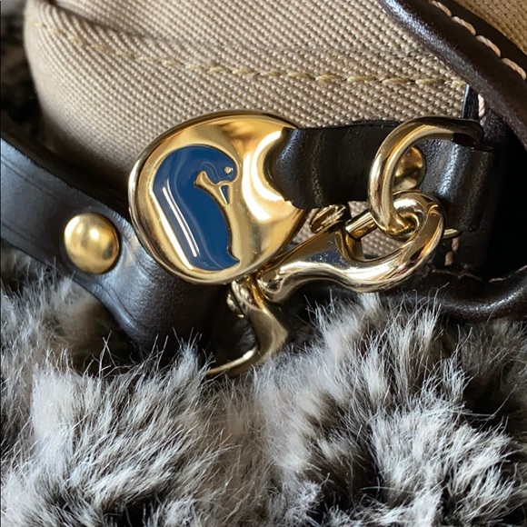 NWOT Dooney and Bourke wristlet - Picture 3 of 3